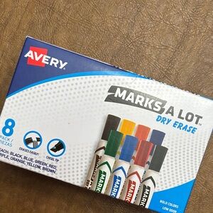 Avery Marks-A-Lot Bold Color Dry Erase Markers